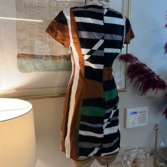 Beautiful Abstract Dress by Derek Lam - Picture 4 of 9